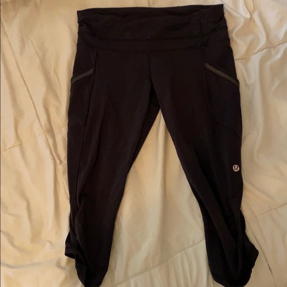 Lululemon cropped leggings with pockets